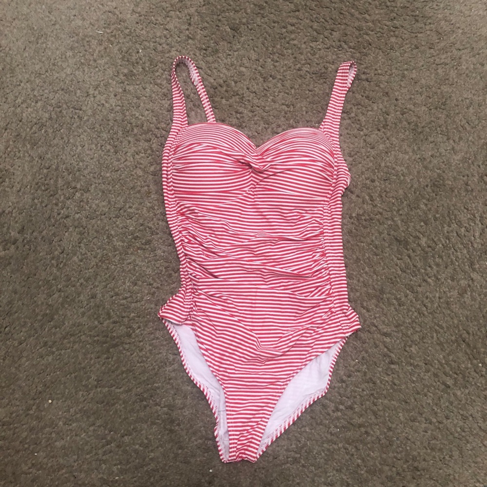 Nip Tuck Swimsuit Joanne one-piece Size Small